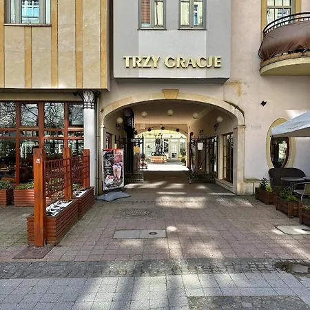 Azja, Monte Cassino, Balkon, Parking